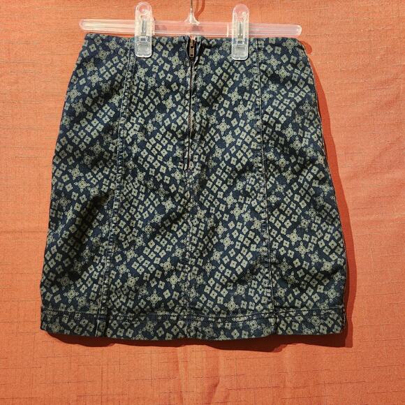 Free People Sz 4 Geometric Boho Mini Skirt Dark Blue & Green Denim Stretch - Picture 3 of 9